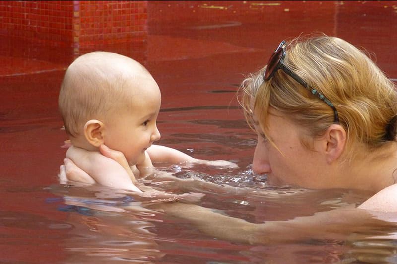 baby swimming 2